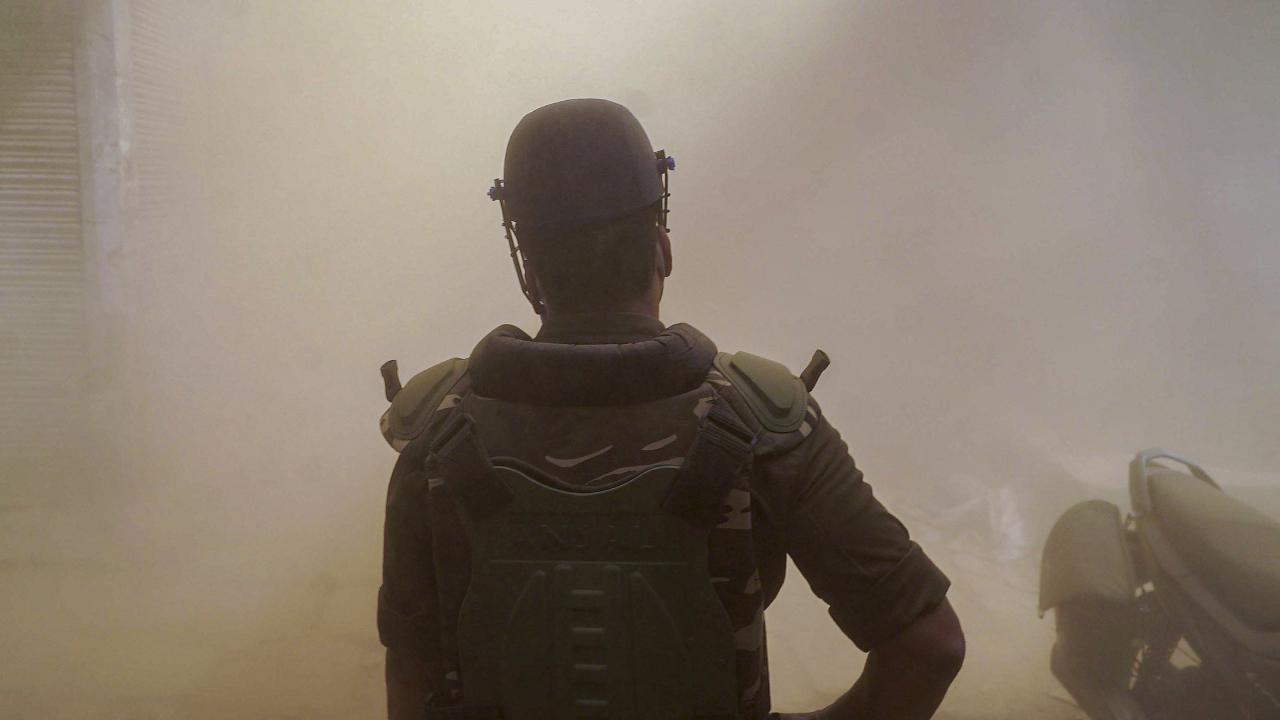 Authorities said the demolition drive is part of an ongoing effort to remove unsafe and dilapidated structures in Dal Mandi