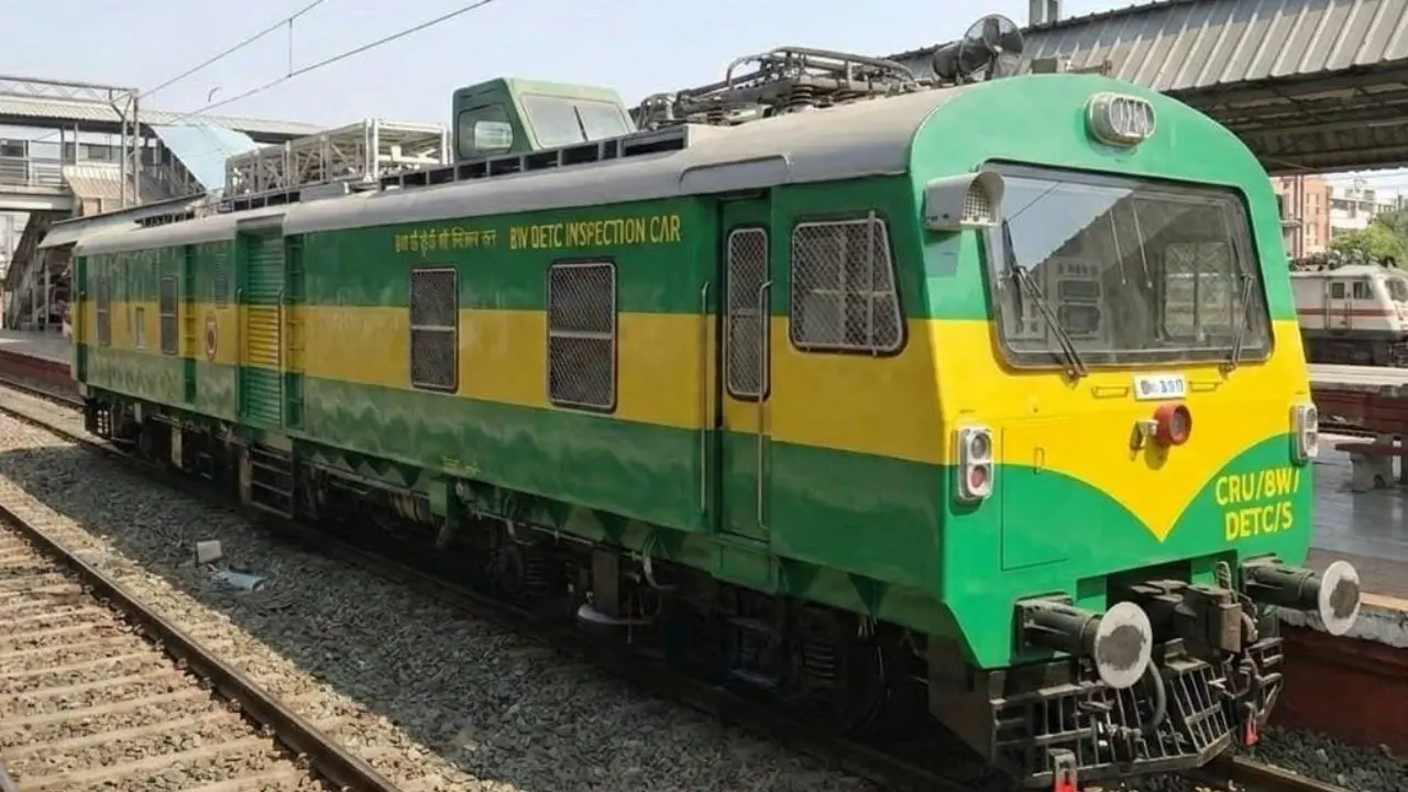 Central Railway inducts advanced 8-wheeler tower wagon for electrification