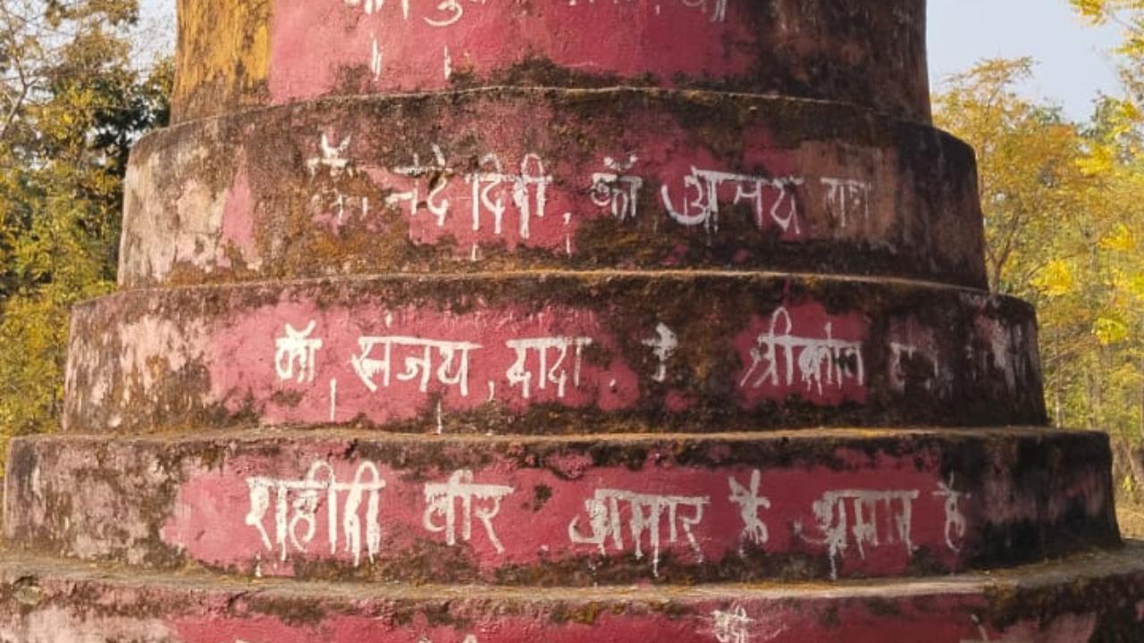 Villages such as Pengunda, Kavande, Tumarkothi, Gardewada, Wangeturi and Gatta (Jambiya) were among the areas where the memorials were present and were removed, officials said