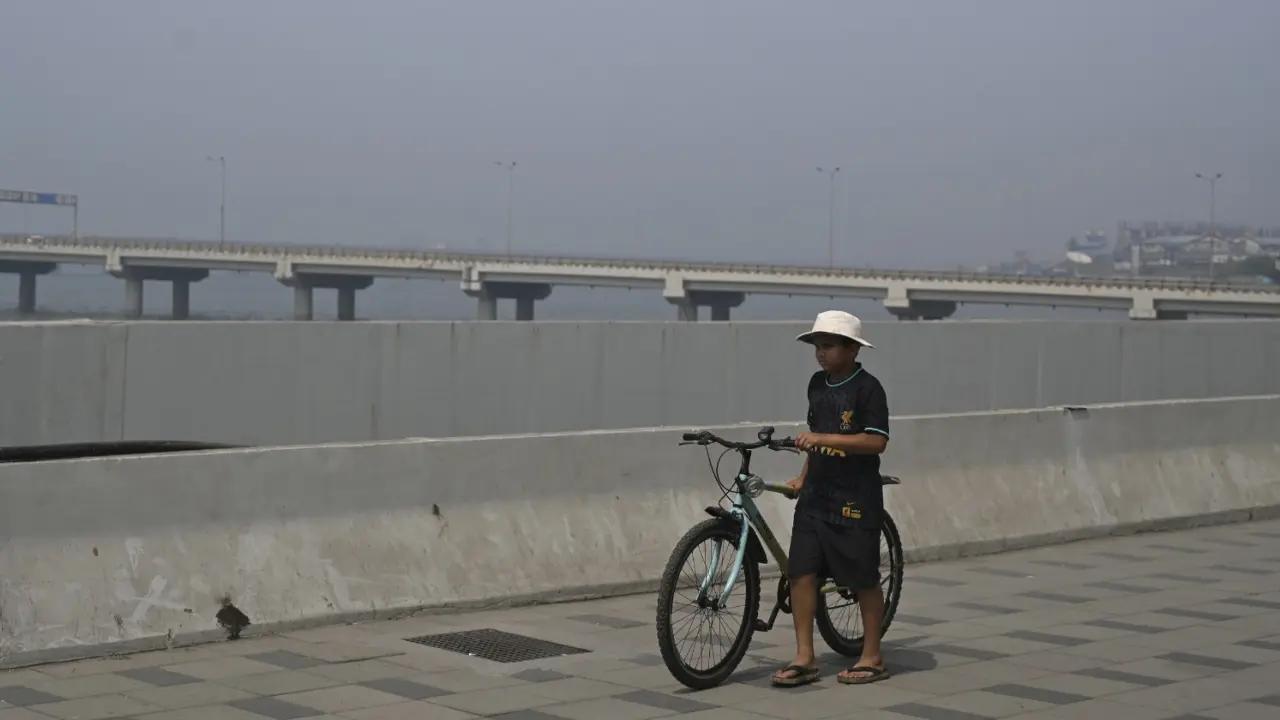 Mumbai LIVE: IMD predicts hot day with maximum temperature of 34 degrees Celsius
