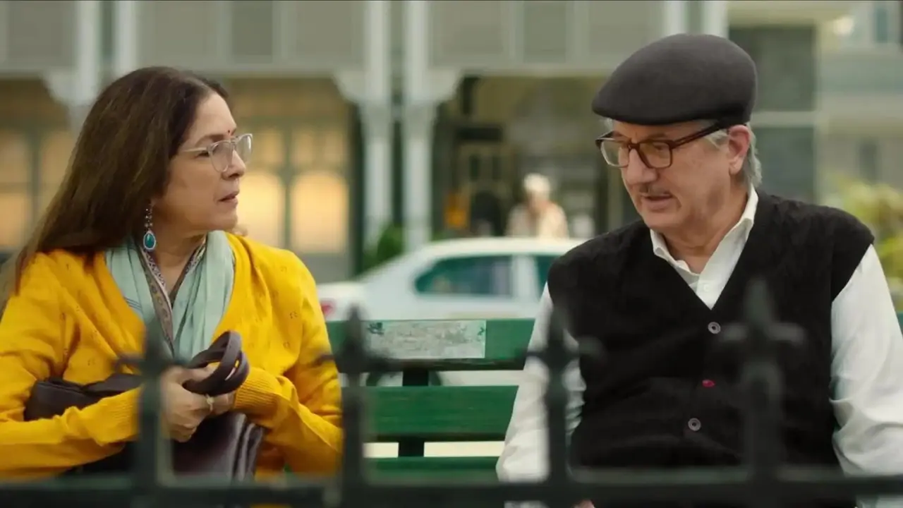 Metro In Dino (2025)
Former college batchmates from their NSD days who reunite at a reunion and fall in love.