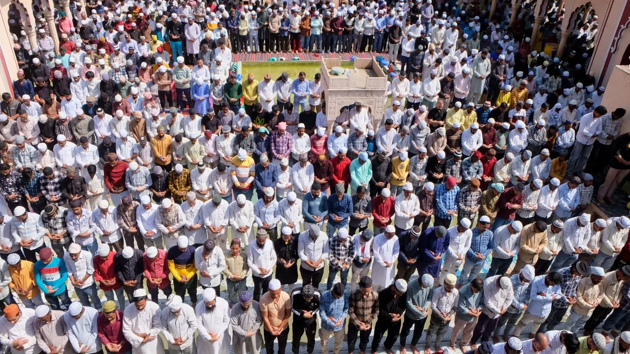 IN PHOTOS: How Indian Muslims observe the second Friday of Ramadan