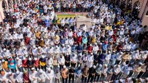 IN PHOTOS: Thousands offer prayers across India on second Friday of Ramadan 2026