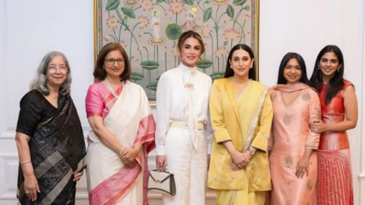 Karisma Kapoor shares pictures with Queen Rania Al Abdullah of Jordan