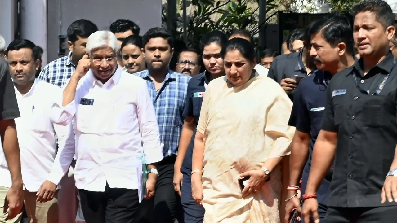 IN PHOTOS: Ministers, MLAs arrive at Vidhan Bhavan for Budget Session