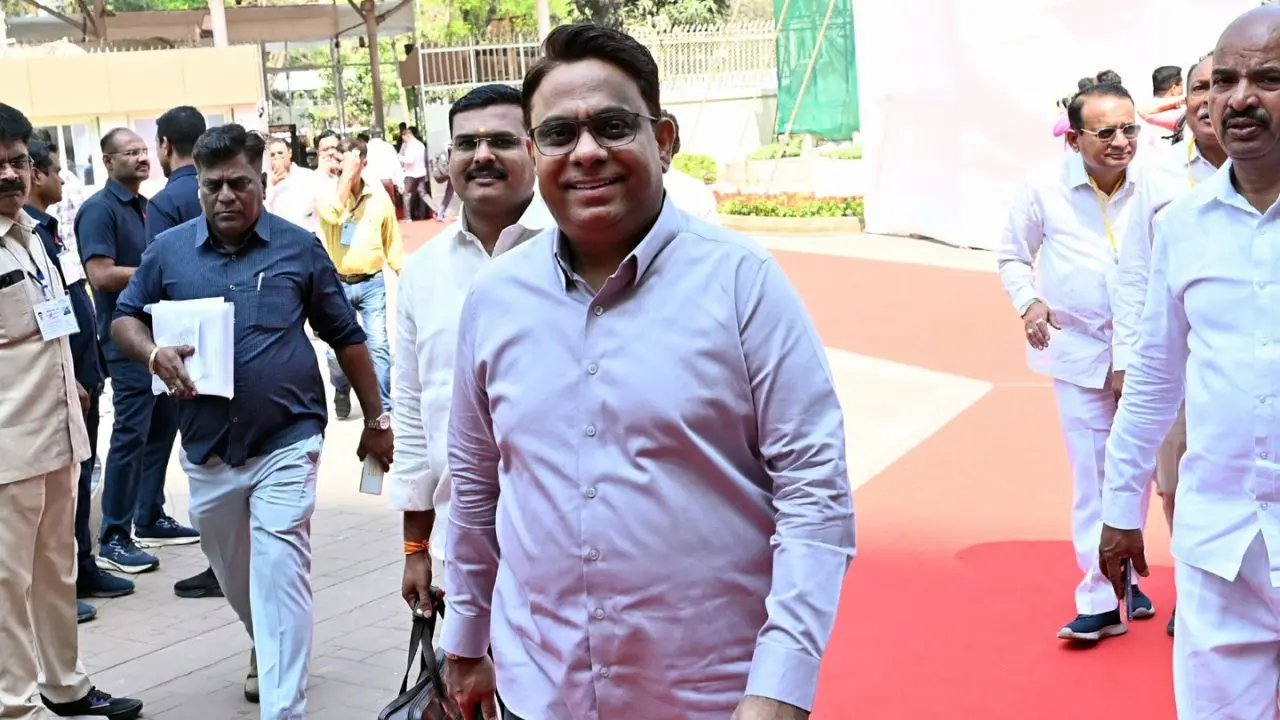 IN PHOTO: Samajwadi Party MLA Rais Shaikh
While addressing the legislative council on Day 3 of Budget Session 2026, Chief Minister (CM) Devendra Fadnavis said that a system based on IoT and AI is necessary to identify all sources of pollution