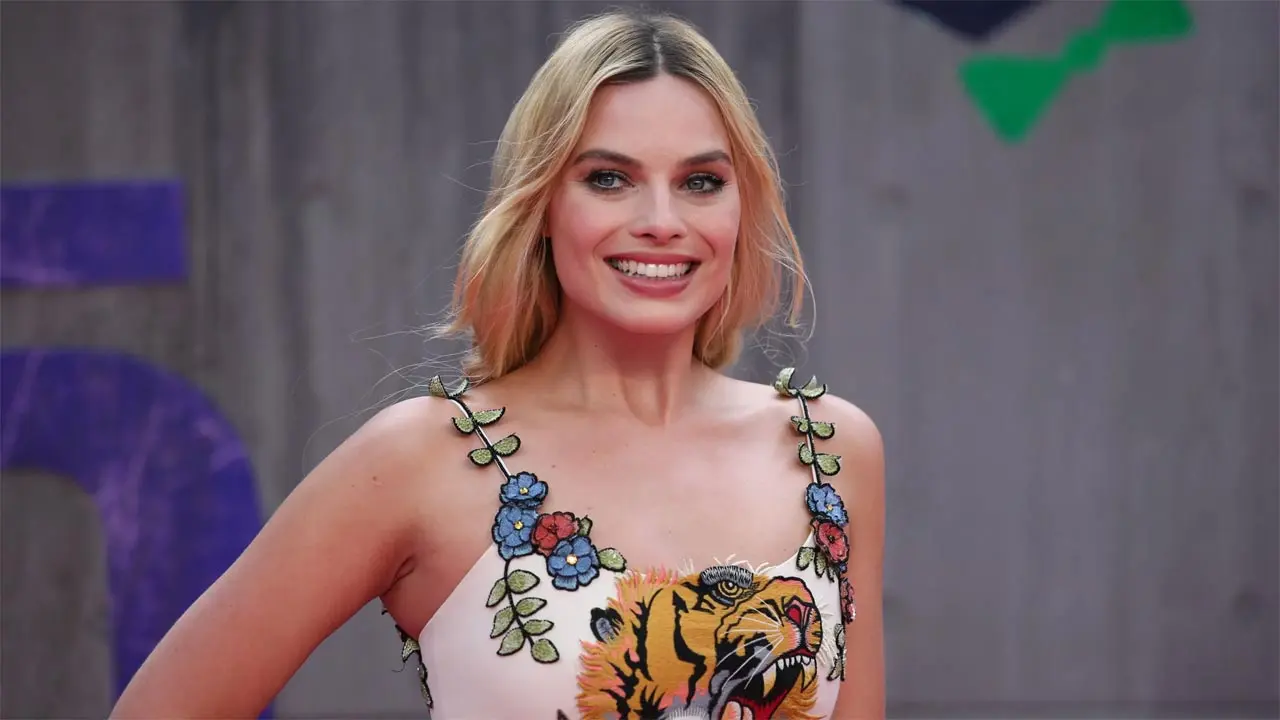 Margot Robbie says she makes movies for 'people buying tickets,' not 'critics'