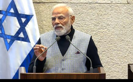 PM Modi said that in the last few years, India has concluded a number of important trade agreements with other nations. Pic/PTI