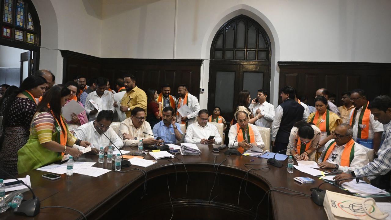 IN PHOTOS: Newly elected BJP, Shiv Sena corporators reach BMC for registrations