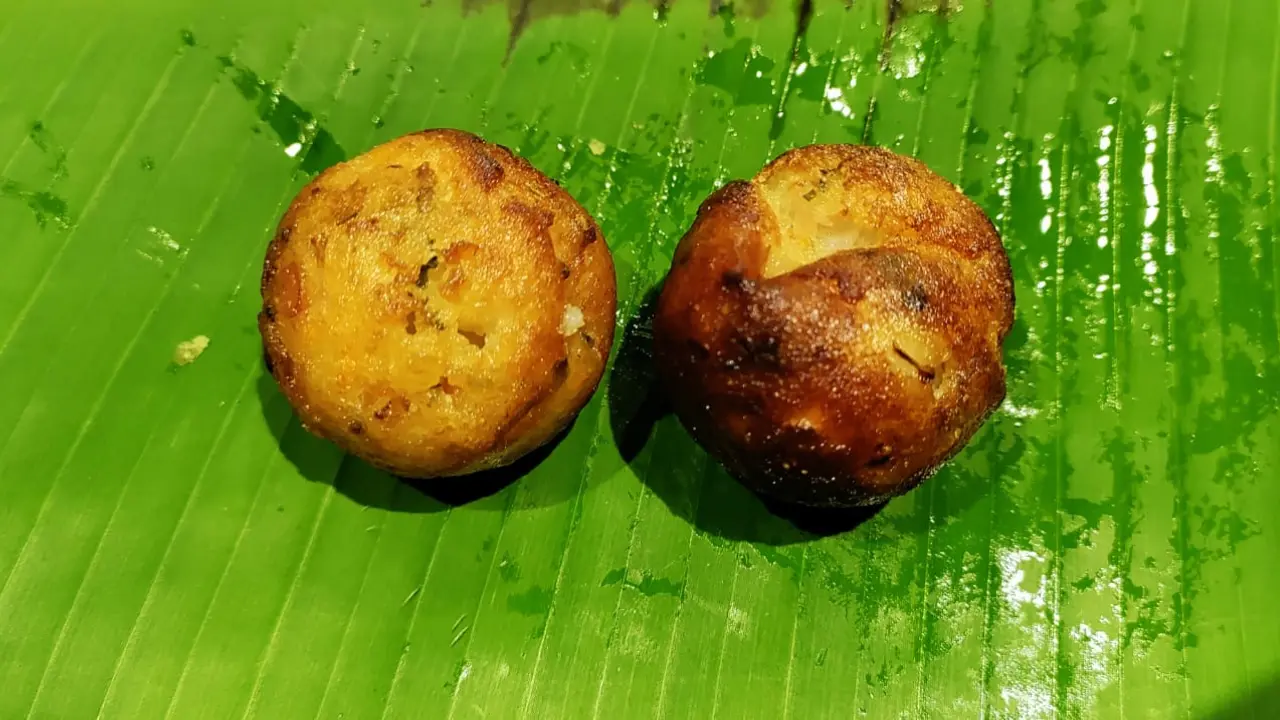 <p><strong>Paddu<br /></strong>The Paddu is a complete delight because it is a simple bite-sized snack that is not only delicious but ideal in between meals</p> <p><strong>Paddu<br /></strong>The Paddu is a complete delight because it is a simple bite-sized snack that is not only delicious but ideal in between meals</p>