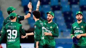 T20 World Cup 2026: England beat New Zealand to give Pakistan hope for semis