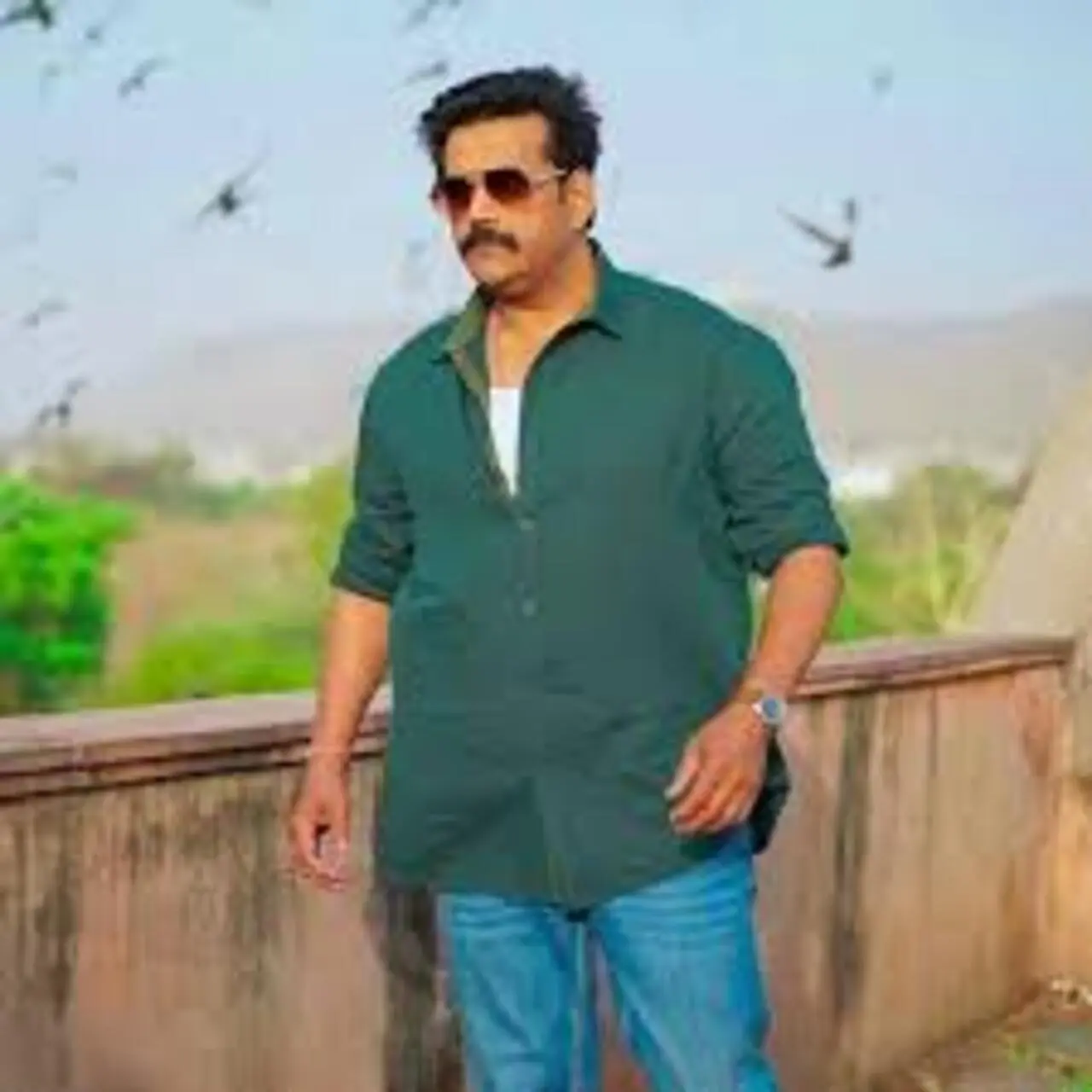 <p>Ravi Kishan adds a touch of humour to his performance in the film. A chemistry that is worth the watch</p>