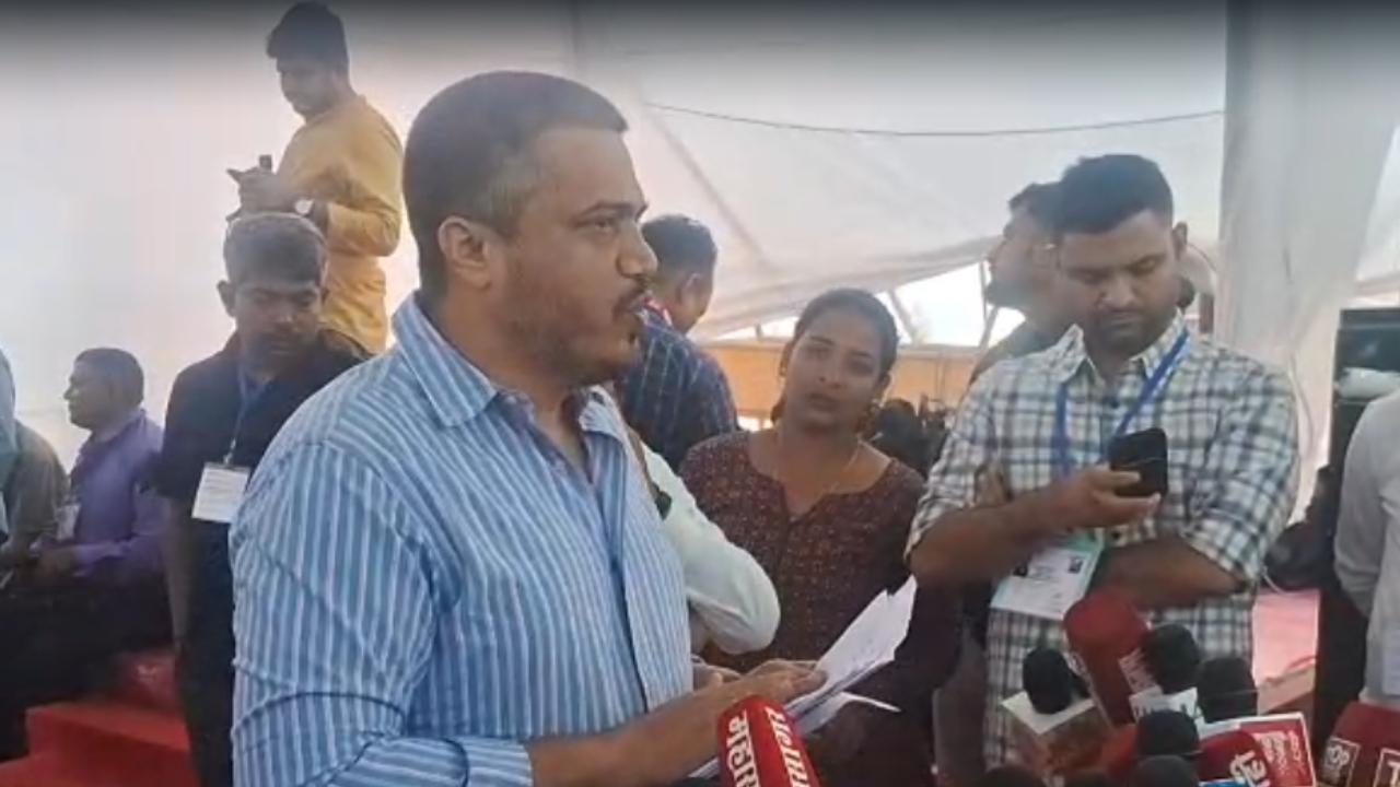 Speaking to reporters at Vidhan Bhavan, Pawar claimed that a DGCA report issued at 1.36 pm on the day of the crash stated that no “Level-I findings” had been reported against VSR Ventures during the last regulatory audit in February 2025. He alleged that this amounted to an attempt to shield the company, according to the PTI