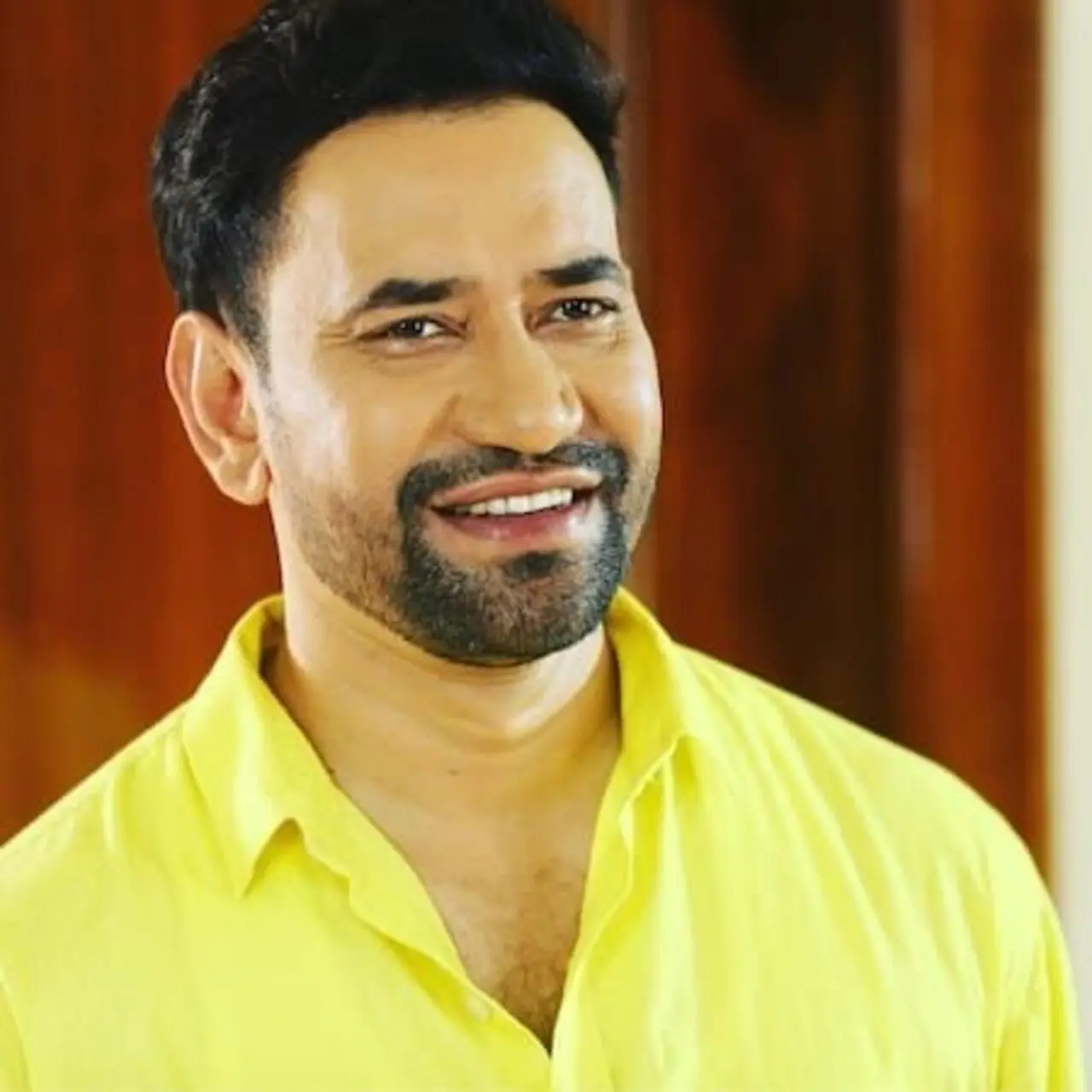 <p>As Nirahua had exclusively mentioned, his character turns out to be a surprise for his fans. The actor hasn`t taken up such an interesting role earlier</p>