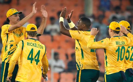 South Africa's players celebrate a wicket during the T20 World Cup 2026 match (Pic: X/@ProteasMenCSA)