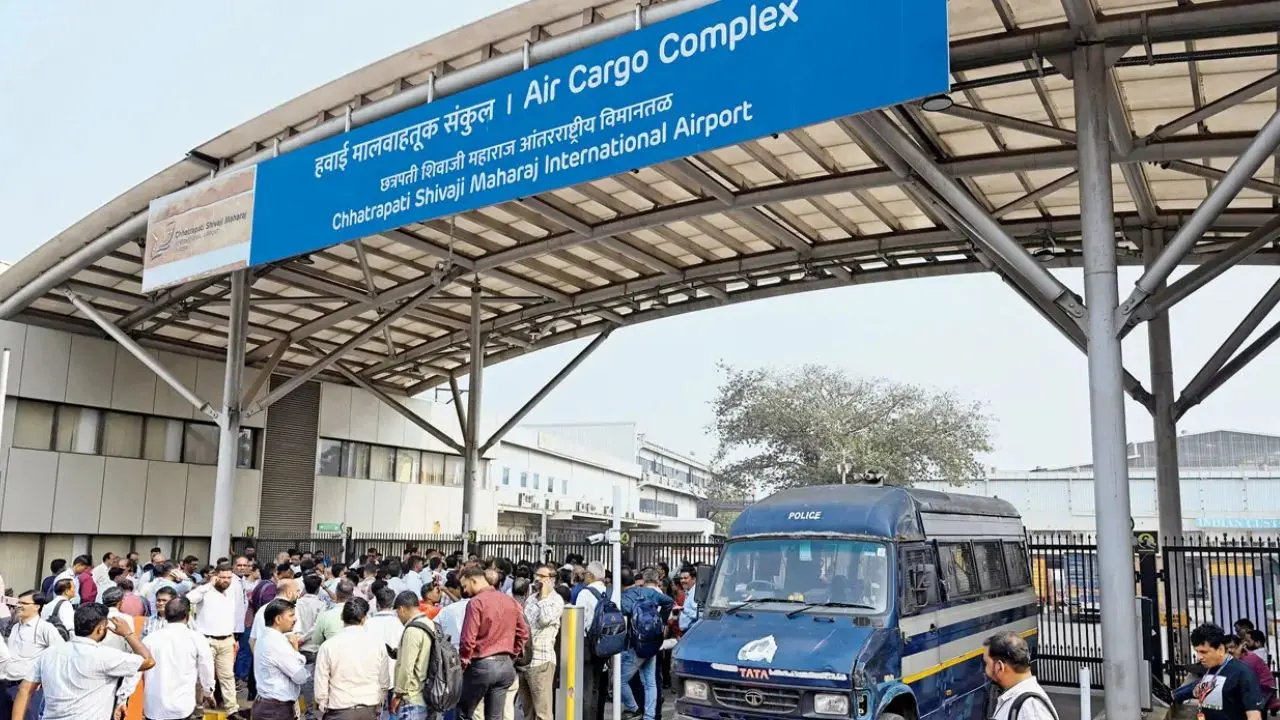 Mumbai LIVE: Truck accident at CSMIA cargo hub claims life of 46-year-old worker