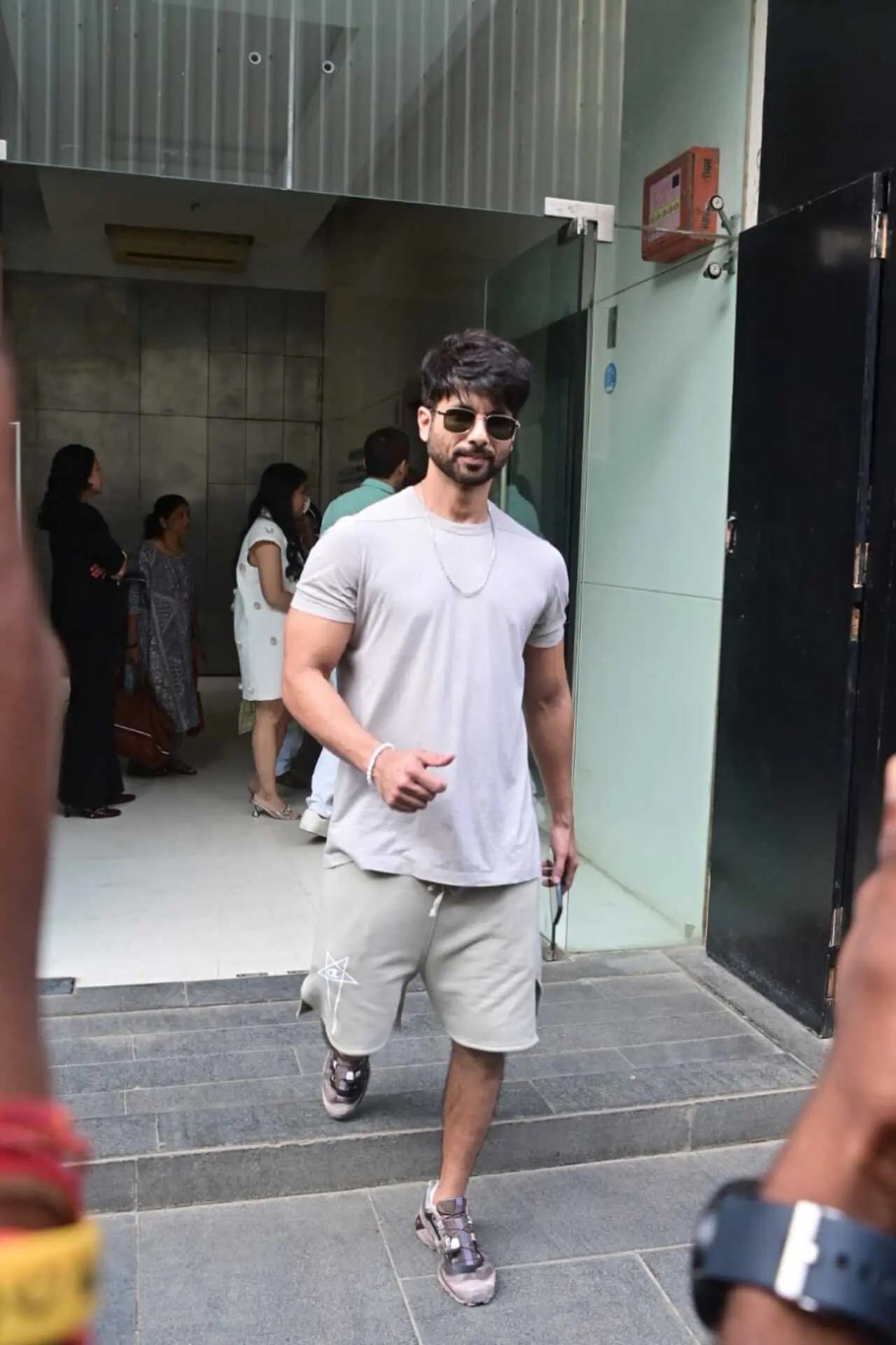 Shahid Kapoor keeps it casual for the day out, well, who wouldn't want to admire the dapper