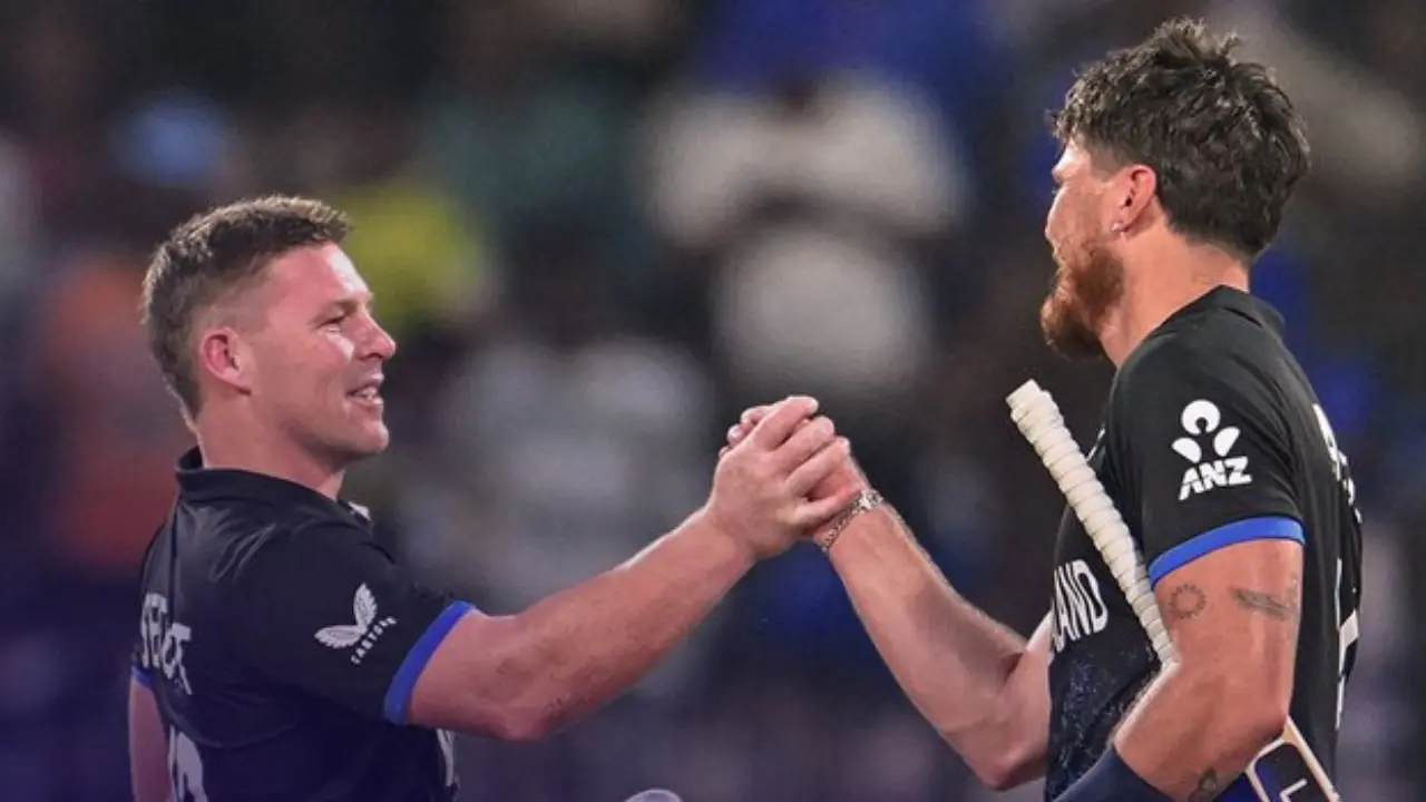 Having opted to bat first, New Zealand's wicketkeeper-batsman Tim Seifert scored 35 runs in 25 balls, including three boundaries and two maximums. Fellow opening batsman Finn Allen accumulated 29 runs in 19 balls, with the help of three maximums