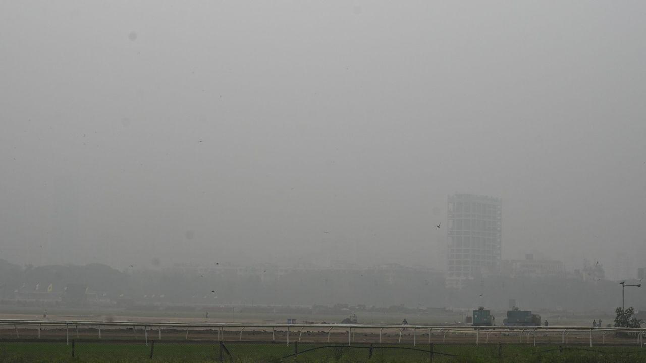 According to AQI estimates, breathing Mumbai’s air in these conditions is as harmful as smoking 5.1 cigarettes a day, prompting advisories to stay indoors and wear masks