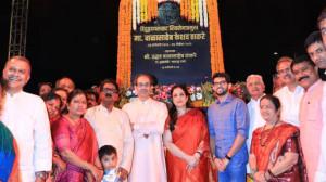 IN PHOTOS: Thackeray family pays tribute to Balasaheb Thackeray