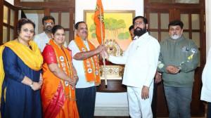 IN PHOTOS: Former corporator Dilip Shinde and his wife joins Shiv Sena