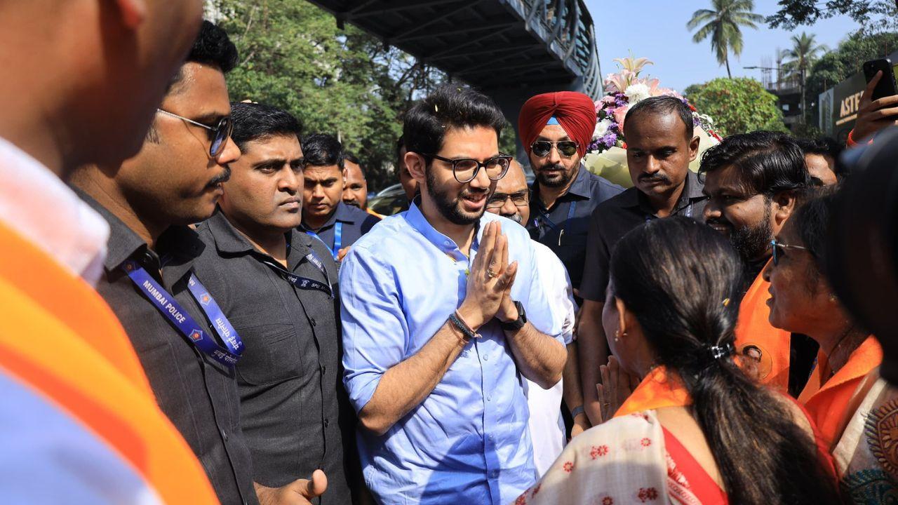 Aaditya Thackeray, while campaigning in ward no. 87, also interacted with locals, expressing confidence of victory for Shiv Sena (UBT) candidate Pooja Mahadeshwar