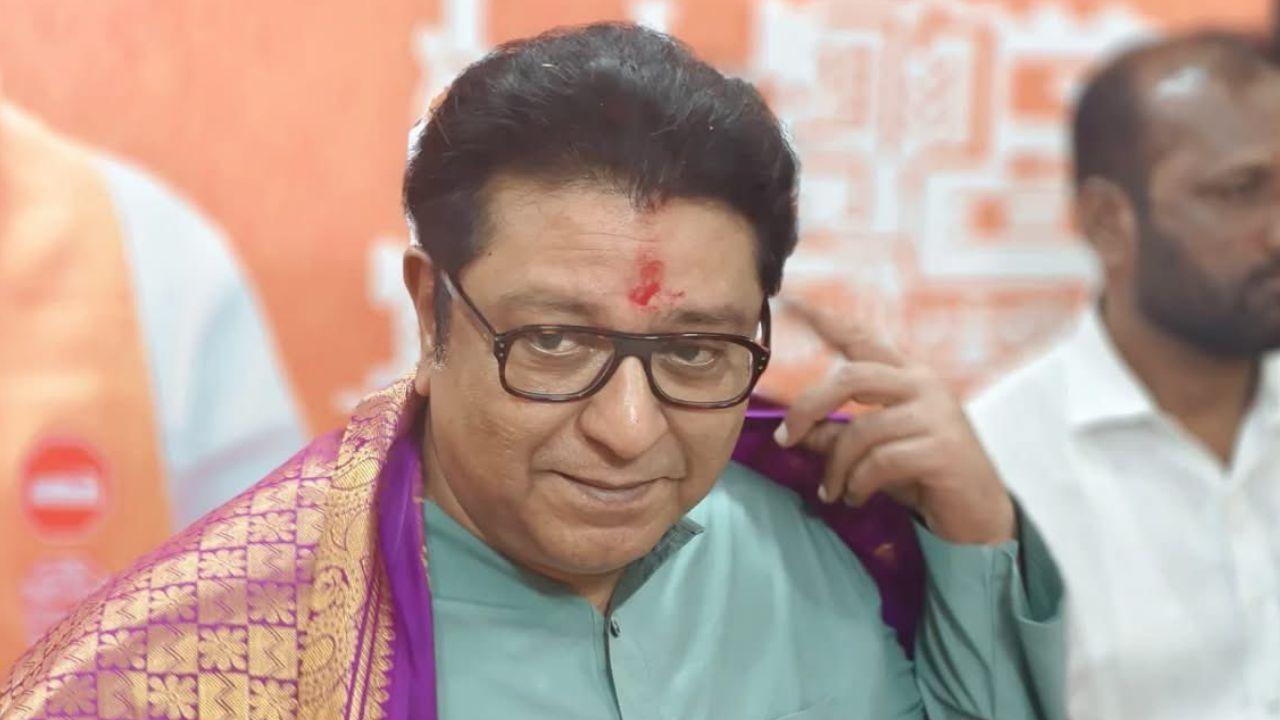 <p><!--StartFragment --><span class="cf0">MNS chief Raj Thackeray greeted the alliance candidates during visits to various divisions in Mumbai&rsquo;s western suburbs ahead of the civic polls</span><!--EndFragment --></p>
