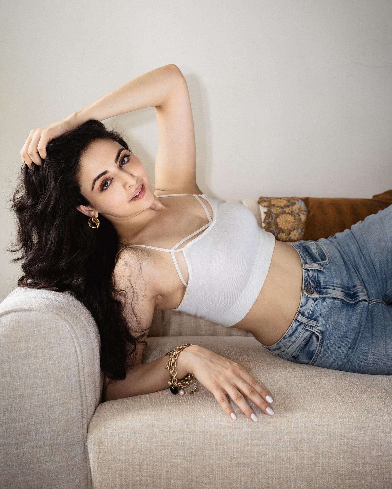 She attended R N Shah High School in Mumbai. She subsequently attended Mithibai College in Vile Parle, Mumbai, where she acquired her Bachelor of Commerce degree.