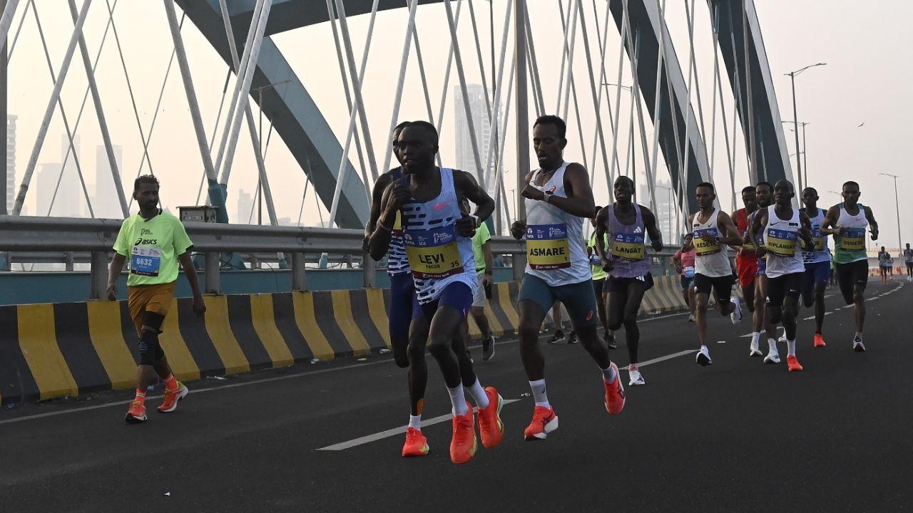 <p>Athletes ran with fierce intensity against the scenic backdrop of the Arabian Sea at the Mumbai Marathon 2026 (Pic/Ashihs Raje)</p> <p>Athletes ran with fierce intensity against the scenic backdrop of the Arabian Sea at the Mumbai Marathon 2026 (Pic/Ashihs Raje)</p>