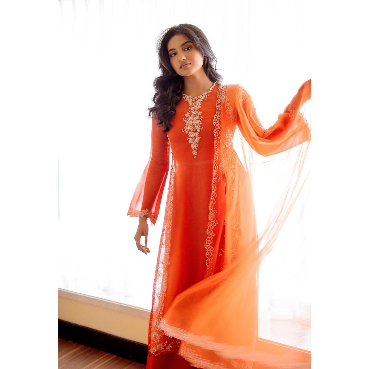 <p>Mamitha studied at Mary Mount Public School in Kattachira and at N.S.S. Higher Secondary School, Kidangoor.</p>