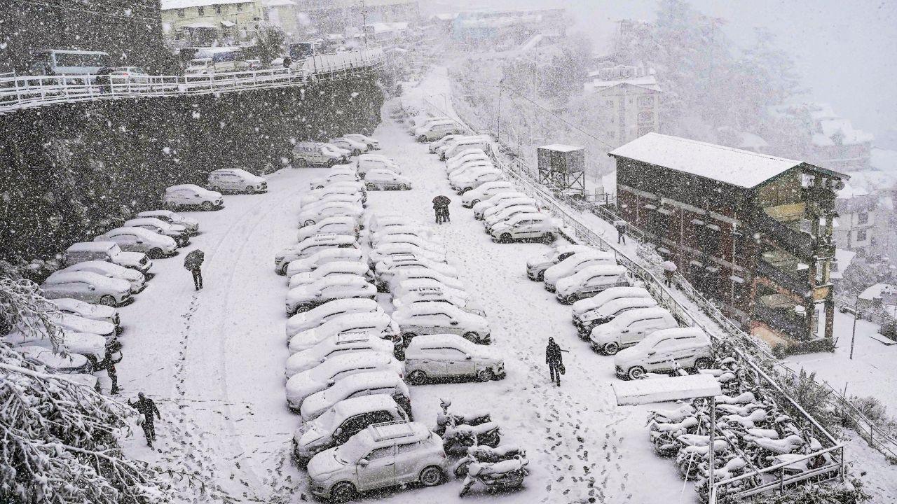 <p>The IMD further said that mid-hill stations witnessed a fall of 2 to 6 degrees Celsius during the last 24 hours, along with parts of Himachal Pradesh experiencing heavy snowfall</p>