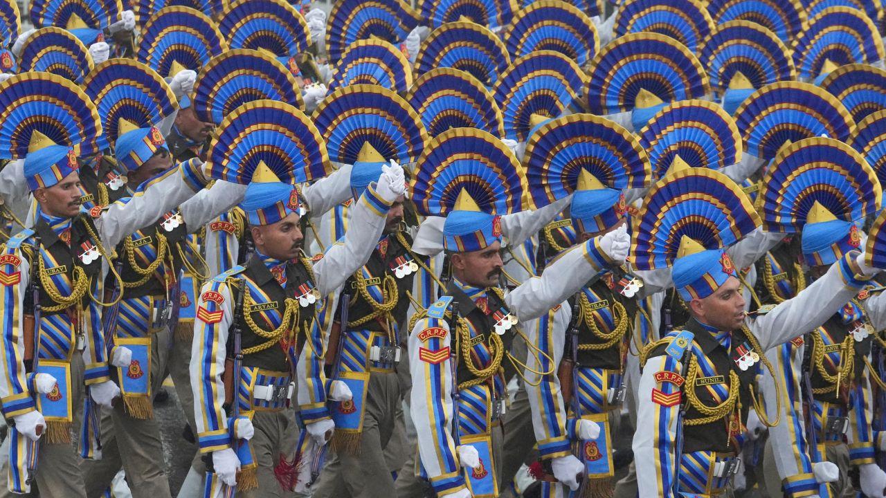<p>The Central Reserve Police Force (CRPF) contingent marches on despite rain and thunder in the national capital. Showers delayed the rehearsal but could not dampen the participants&rsquo; spirit</p>