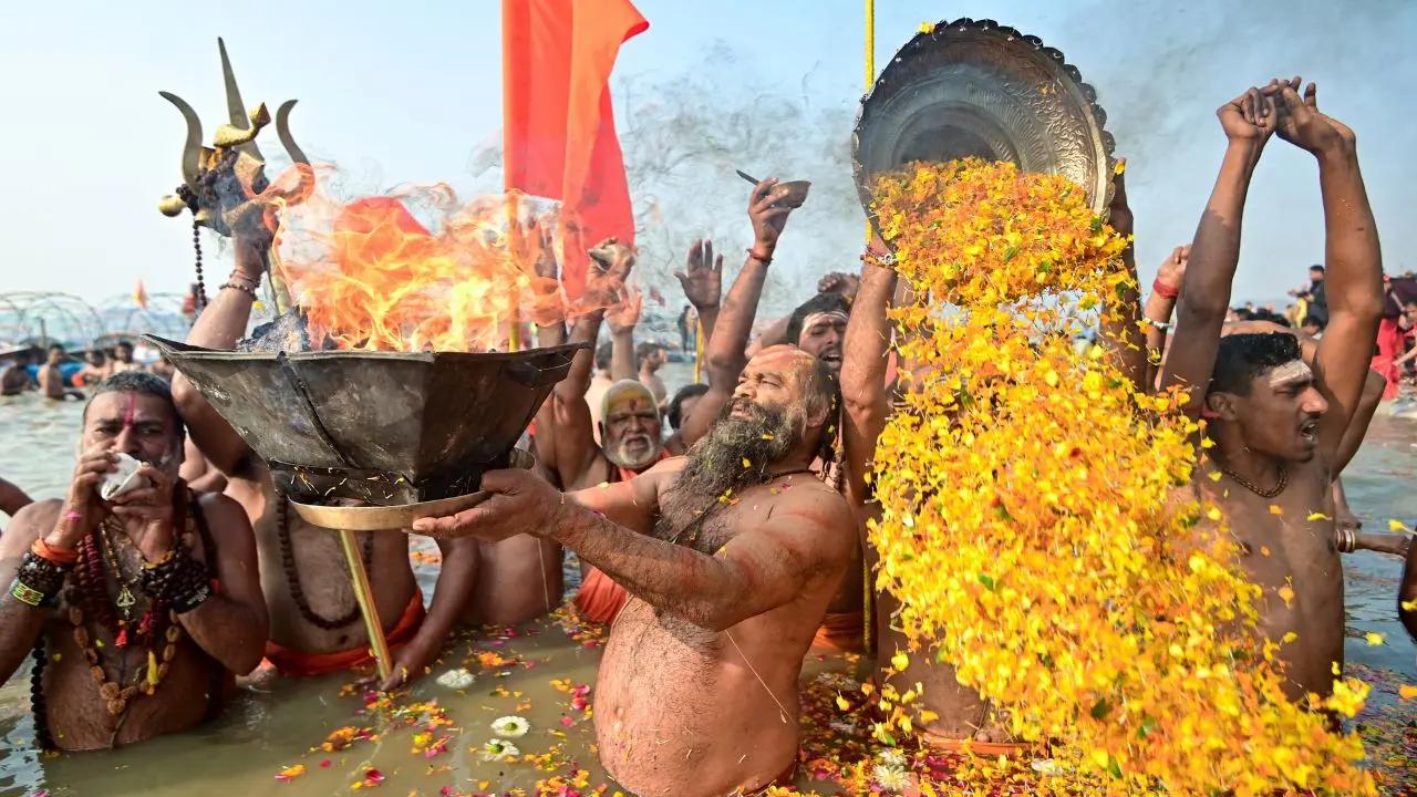 <p>The day is traditionally marked by wearing yellow clothes, donating yellow items, and worshipping Goddess Saraswati&nbsp;</p>
