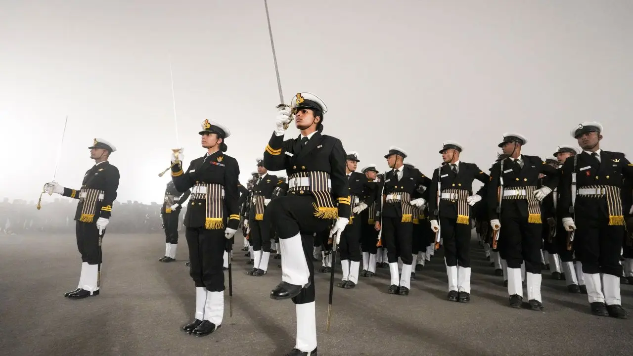 <p>Participants make final adjustments to formations during Republic Day rehearsals in New Delhi </p> <p>Participants make final adjustments to formations during Republic Day rehearsals in New Delhi </p>