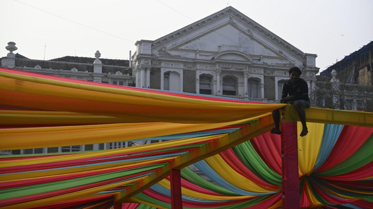 <p>Vibrant curtains installed by the team add a festive touch to Kala Ghoda preparations </p> <p>Vibrant curtains installed by the team add a festive touch to Kala Ghoda preparations </p>