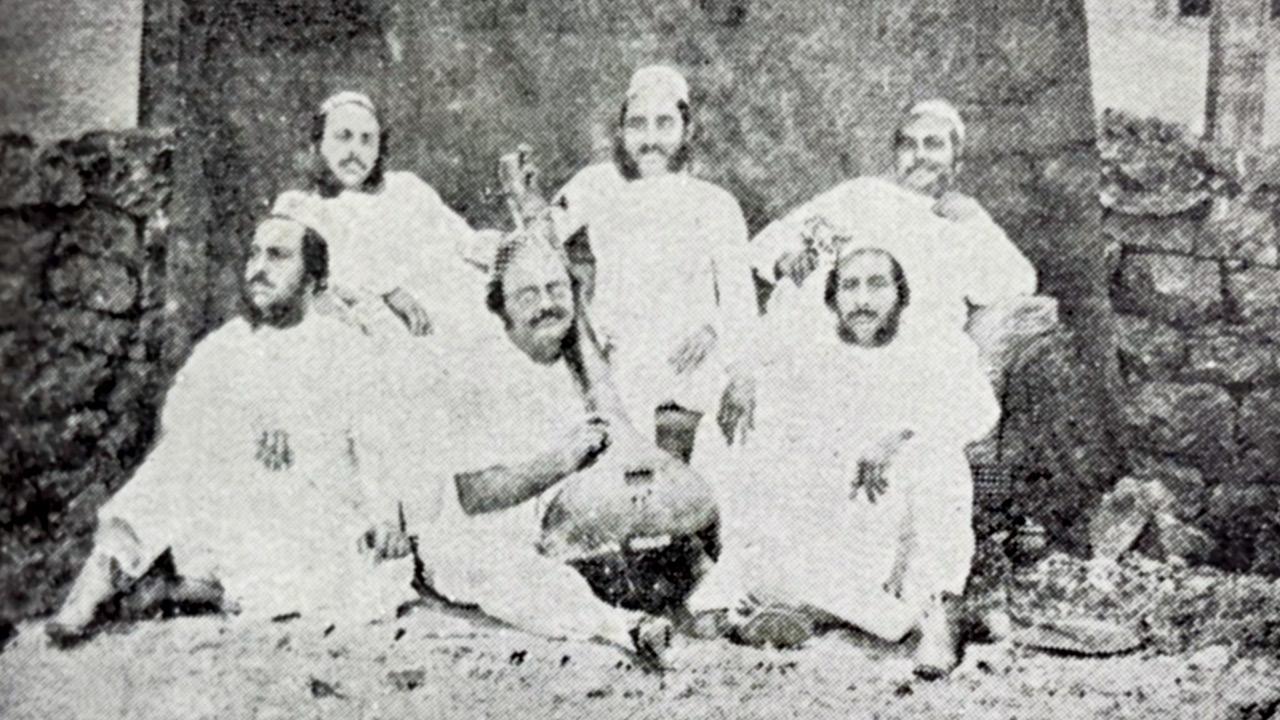 Learn more about when a journalist founded a music club in colonial Bombay