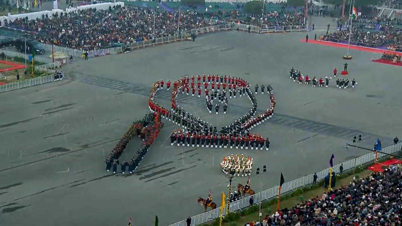 <p>Armed forces personnel form a trophy-shaped formation to pay tribute to India&rsquo;s ICC Women&rsquo;s Cricket World Cup 2025 victory&nbsp;</p>