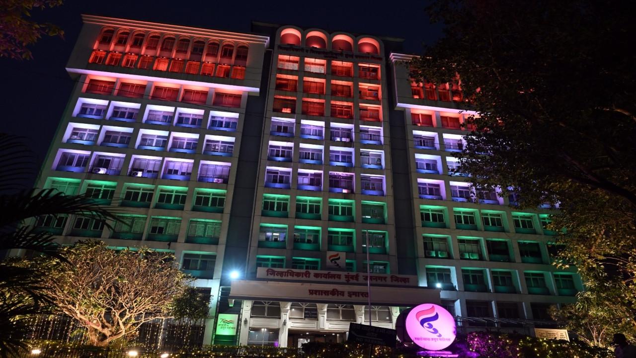 IN PHOTOS: Tricolour illuminates Bandra Collector’s Office, CSMT in Mumbai 