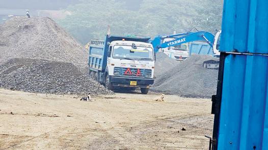 Mumbai: Sahar Village chokes as pollution complaints go unheard for over a month
