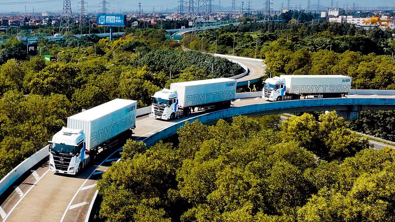 New tech allows one driver to control five trucks simultaneously