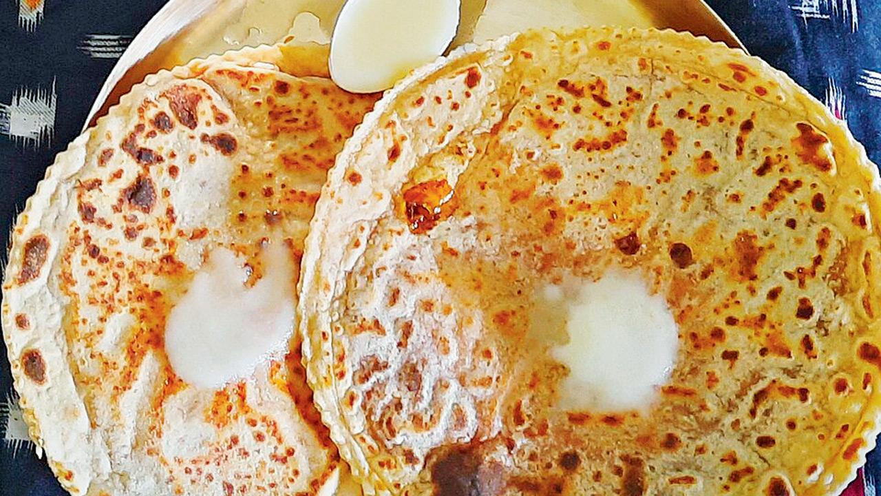 Gul Poli is a sweet flatbread. Pic courtesy/Wikimedia Commons