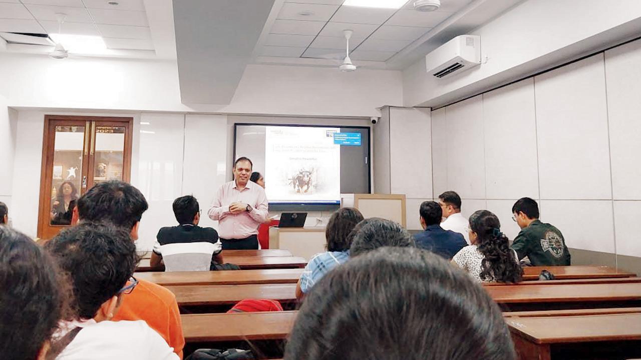 HR College students attend a presentation made by the parents’ group. PIC/BY SPECIAL ARRANGEMENT