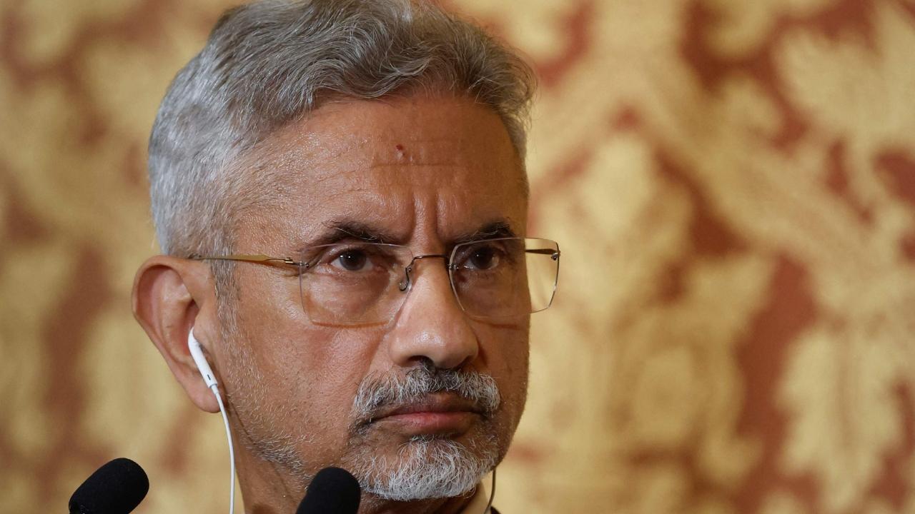 <p>He also held conversations with the members of India - France Parliamentary Friendship Group and parliamentary friends of India and held discussions on contemporary global developments.</p>