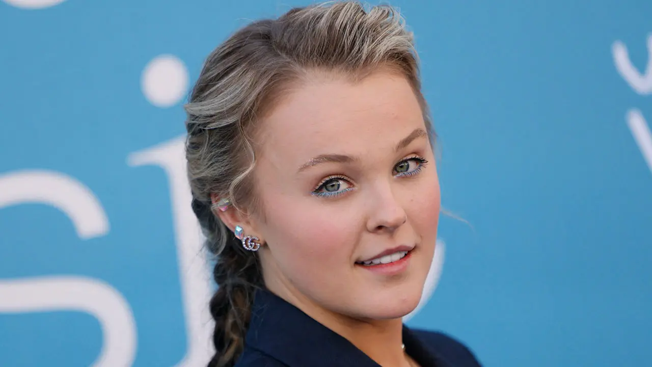 JoJo Siwa officially changes her name on TikTok ahead of 2026