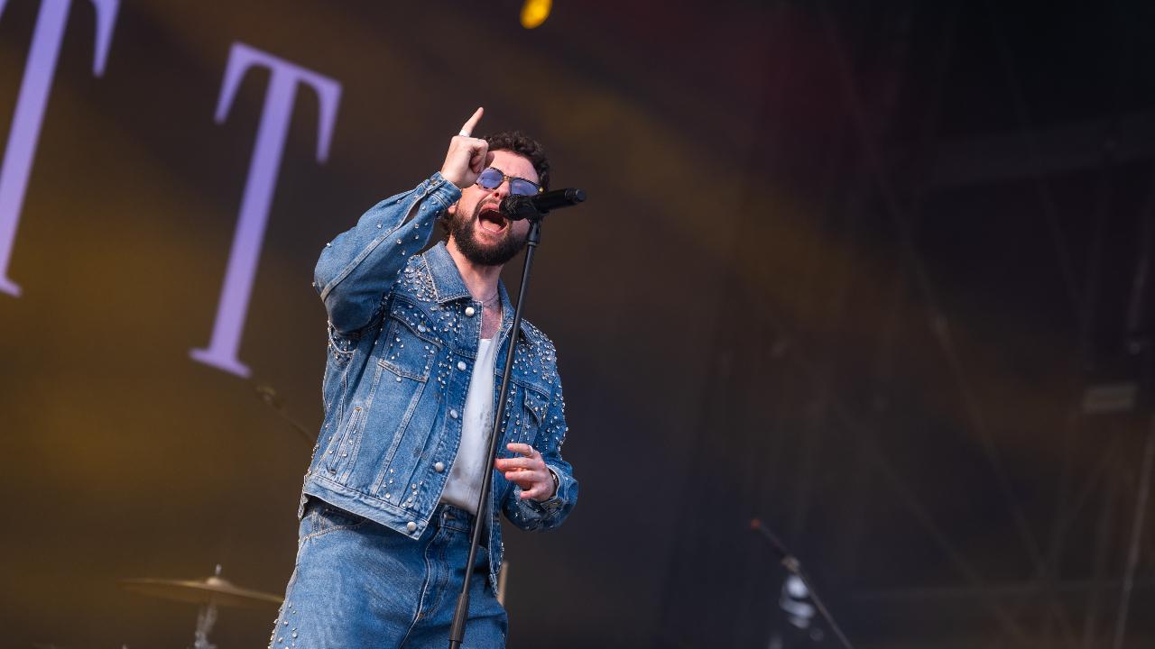 <p>Dressed in a sequined denim jacket, Calum, who was looking his stylish best, commanded the stage with ease, during an early evening set that could have gone well into the night </p> <p>Dressed in a sequined denim jacket, Calum, who was looking his stylish best, commanded the stage with ease, during an early evening set that could have gone well into the night </p>