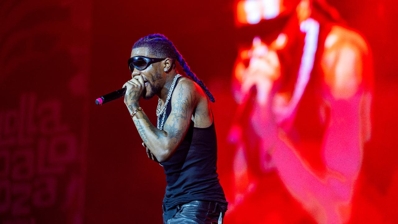 <p>As night fell, people were ready for the second day of the music festival, produced and promoted by BookMyShow Live, set to be historic with LinkIn Park&rsquo;s debut performance in Mumbai, after a high-energy set in Bengaluru on Friday</p>