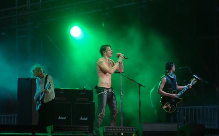 Yungblud brought his electric energy to the stage while performing some of his biggest hits. Photo Courtesy: Special Arrangement