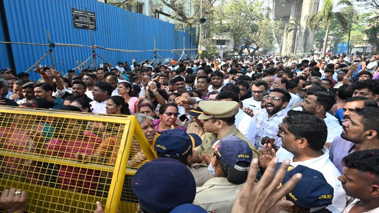 <p>The other major candidate from the ward was Gayatri Chhabinath Gupta from Congress </p> <p>The other major candidate from the ward was Gayatri Chhabinath Gupta from Congress </p>