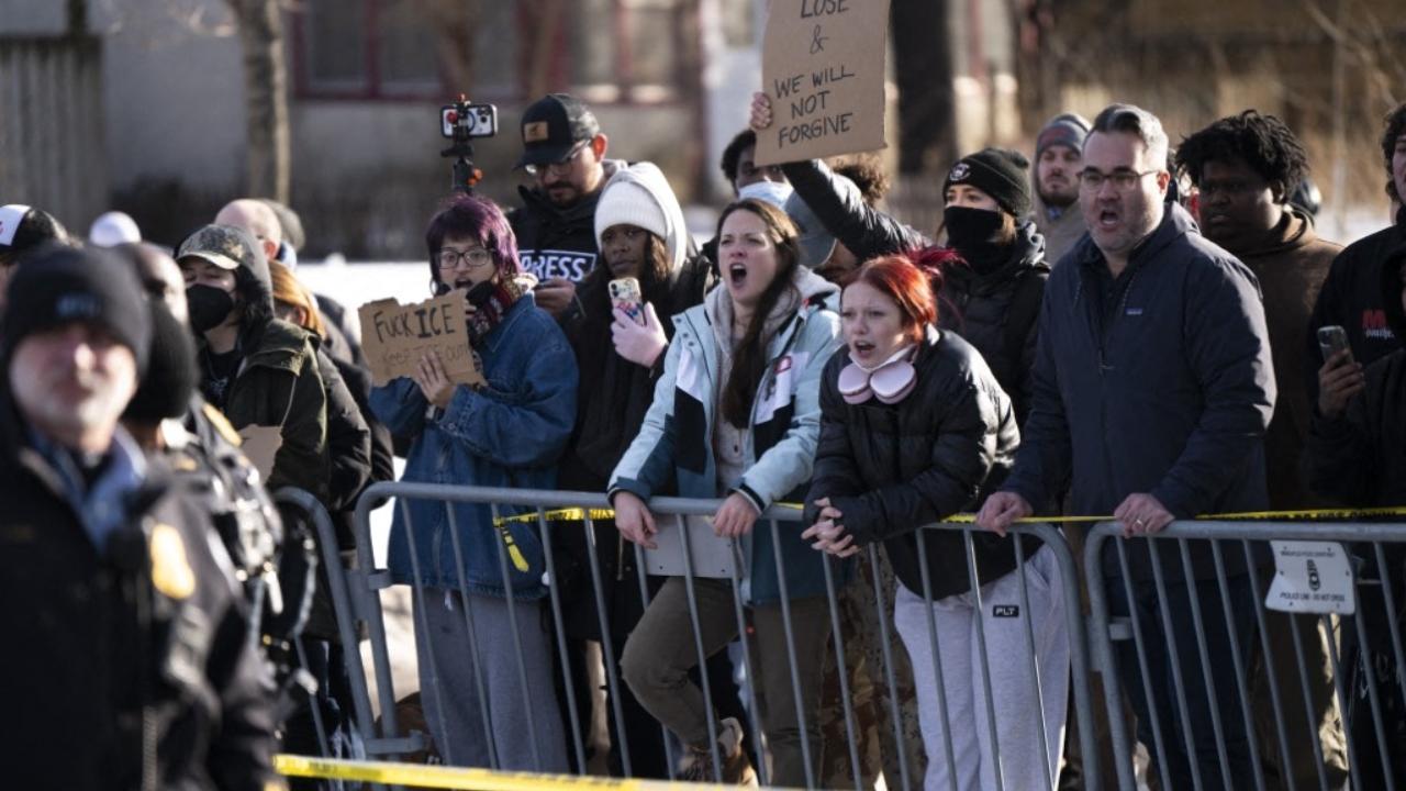 Minnesota officials disputed that account. Minneapolis Mayor Jacob Frey said he had reviewed video of the shooting and rejected the self-defence claim. 