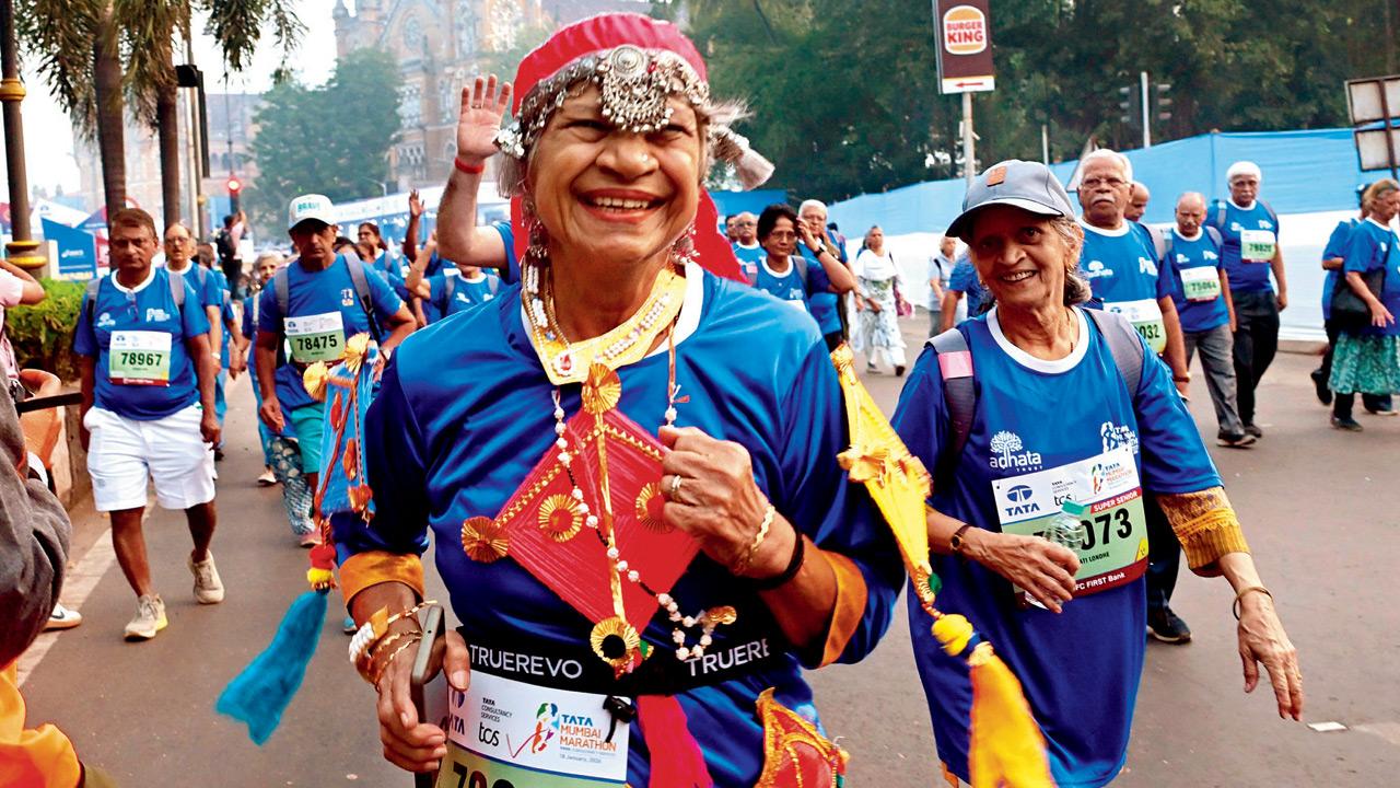 Senior citizens participate in the Senior Citizens’ Run category at Chhatrapati Shivaji Maharaj Terminus, proving that age was no barrier as elderly runners took to the course with enthusiasm and determination. Pic/SATEJ SHINDE